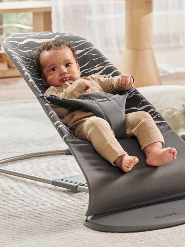 BabyBjorn - Balansoar Bliss Anthracite/Landscape Bumbac - Editie Limitata - imagine 2