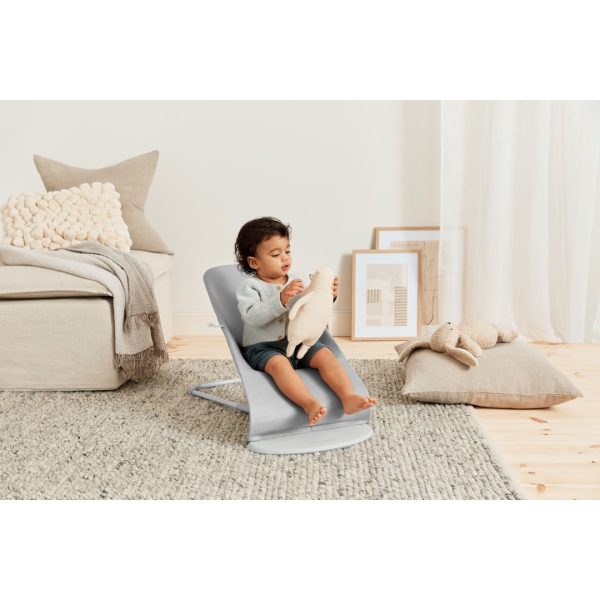 BabyBjorn - Balansoar Bliss Light Grey din tesatura matlasata cu aspect delicat de petala - imagine 3