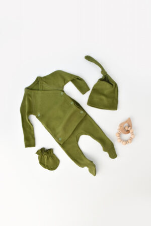 set 4 piese bluza pantaloni caciulita si manusi din bumbac organic si5539