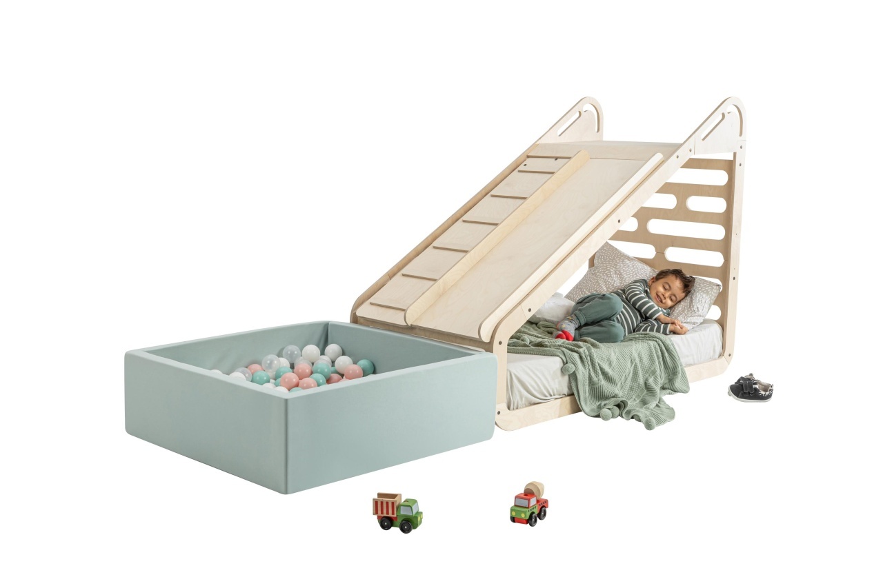 Pat Montessori din lemn MiniSleepy MamaToyz, cu tobogan, tabla de scris, masuta si leagan, Natur - imagine 8